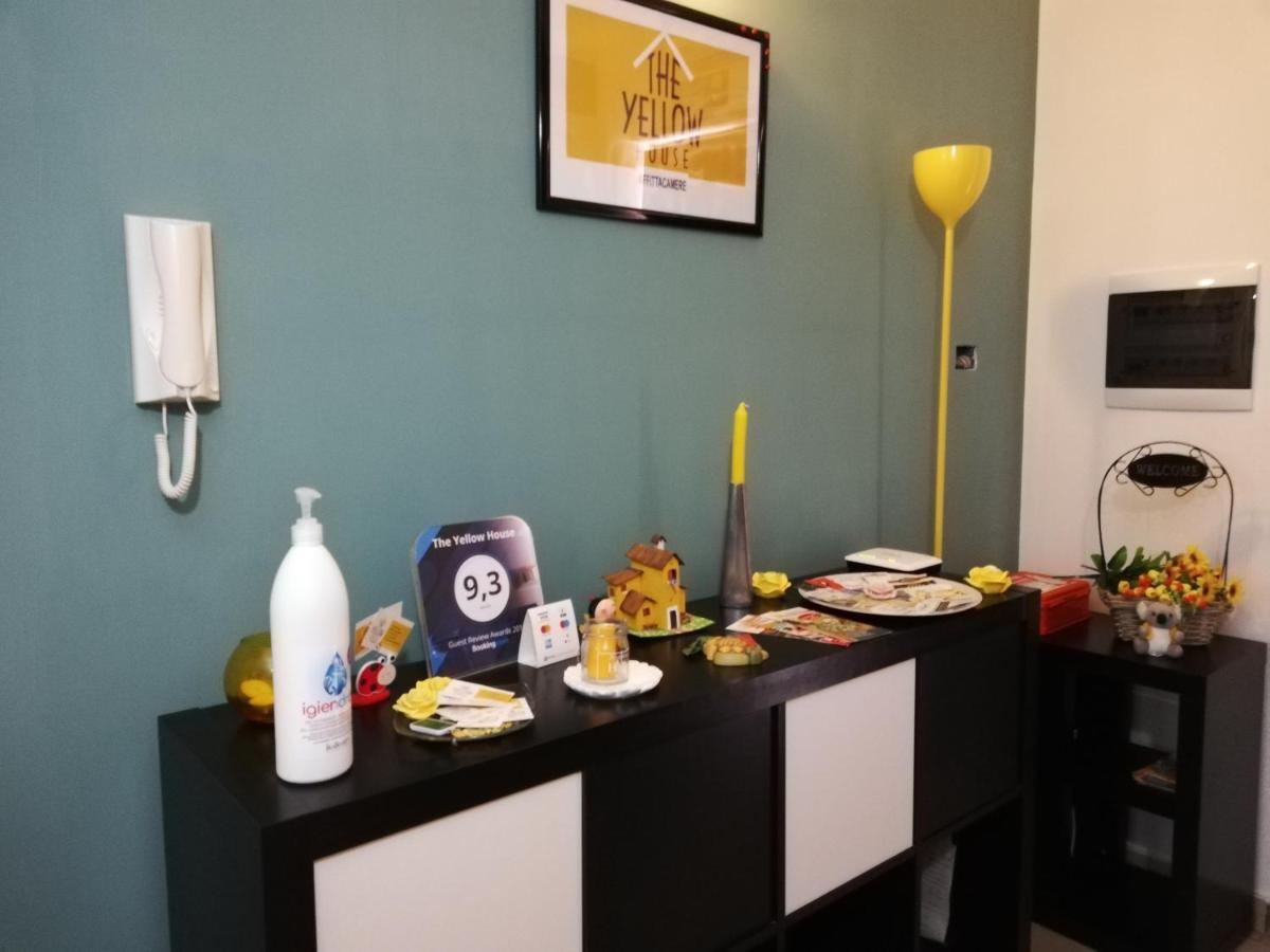 黄色别墅酒店 菲乌米奇诺 外观 照片